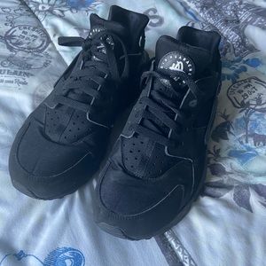 Men’s Nike Air Hurache Run Casual Shoes